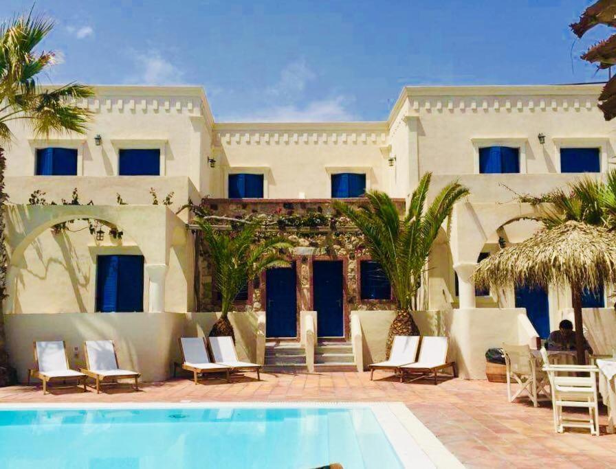 The Boathouse 3* Kamari (Santorini)