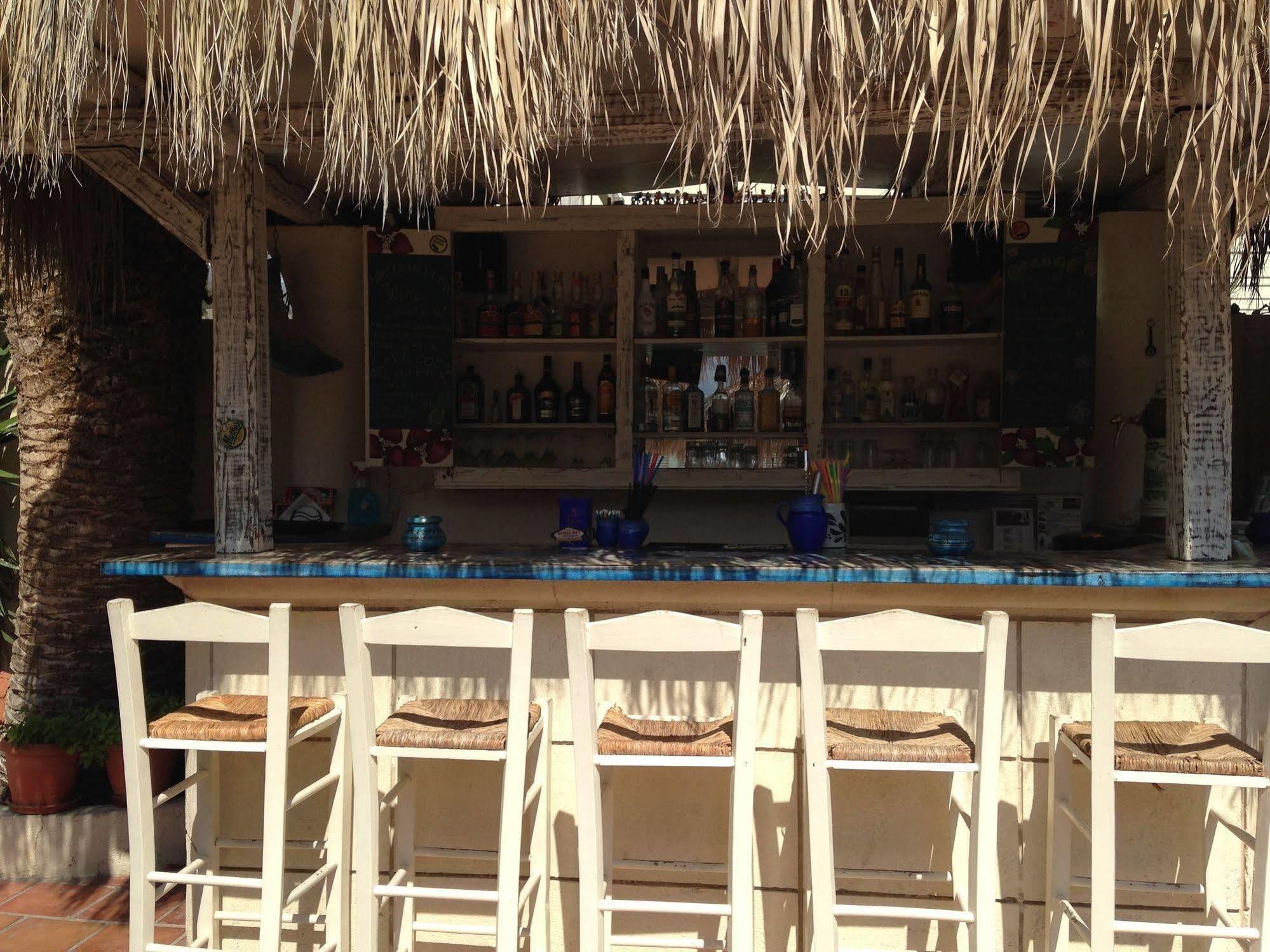 The Boathouse מלון